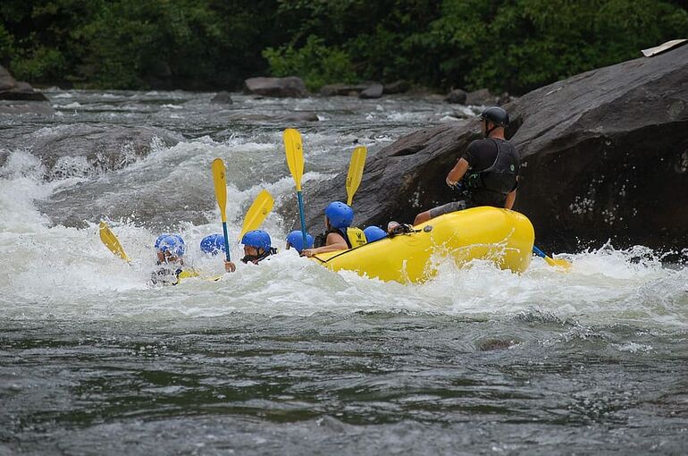 water-sport-whitewater-rafting-rafting-river