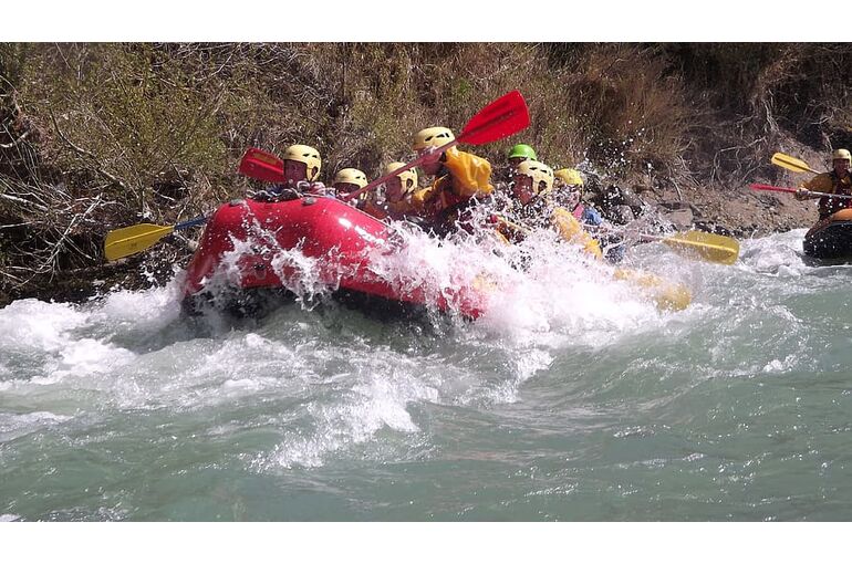 rafting-rubber-boat-river-adventurous