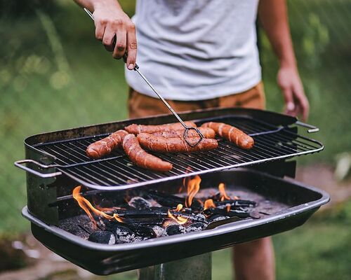 summer-outdoor-kielbasa-sausages (1)