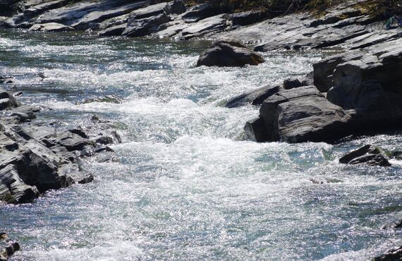 長瀞のカヌーテラフティングは子供でも安心してご利用いただける体験です